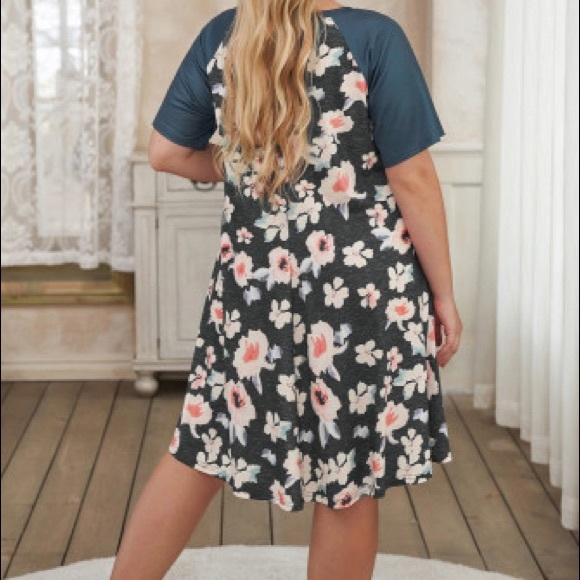 LAST 💐 Floral Swing Dress - Plus - Picture 6 of 6